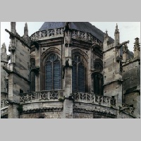 Senlis, Kathedrale, Chor, Blick von NO, 2, Foto Heinz Theuerkauf_ShiftN.jpg